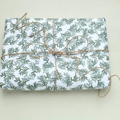 florales Geschenkpapier Konifere | florale wrapping paper christmas | STUDIO KARAMELO
