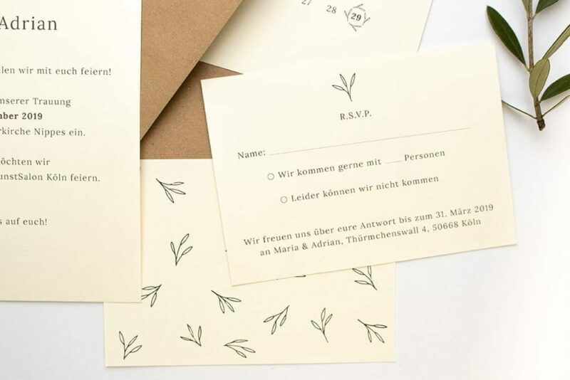 Floral gemusterte Antwortkarte OLIVE – Hochzeitspapeterie Recyclingpapier