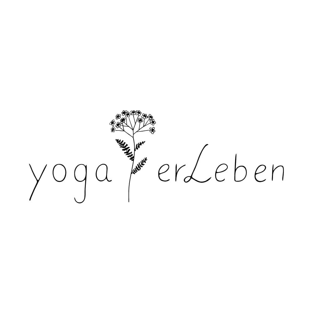 botanisches Branding Logo Yogastudio yogaerleben | STUDIO KARAMELO