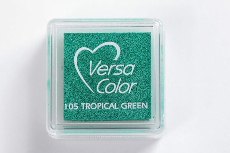 kleines Stempelkissen tropical green von Versacolor, türkis grün