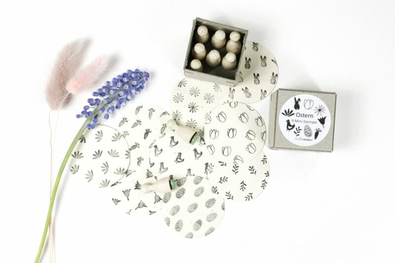 Stempel Set Ostern mit 9 Ministempeln Osterhase, Huhn, Osterei etc. in hübscher Geschenkbox von STUDIO KARAMELO