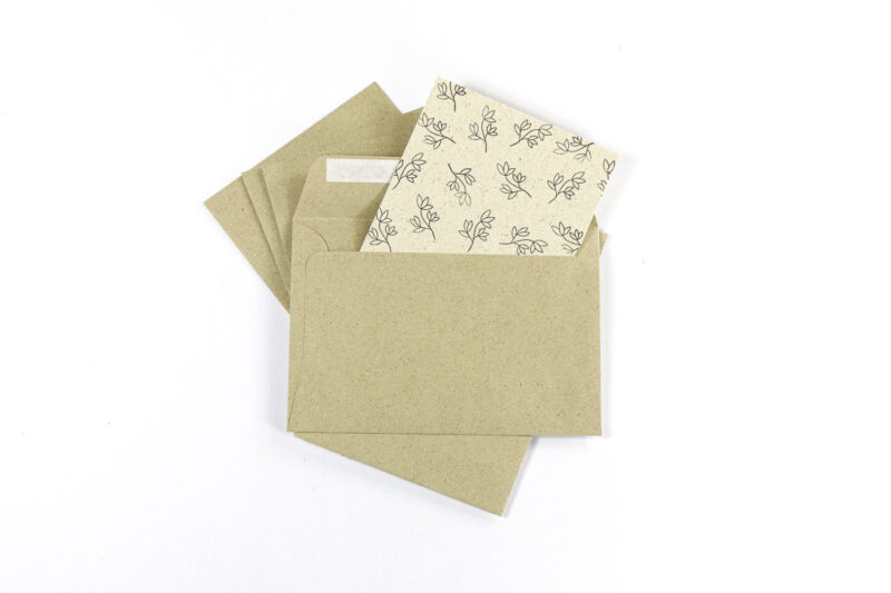 Blanko Karten mit Umschlag aus Graspapier